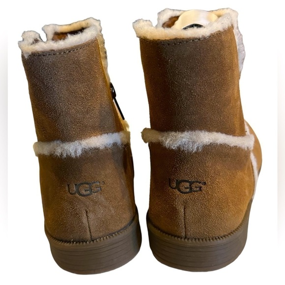 UGG Coletta Boots Chestnut Suede Ankle Side Zipper Size 6 Girls 7.5 Women’s - Picture 5 of 7